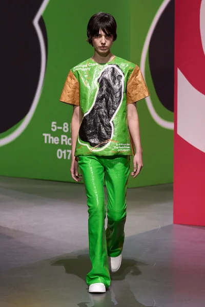 Look 2